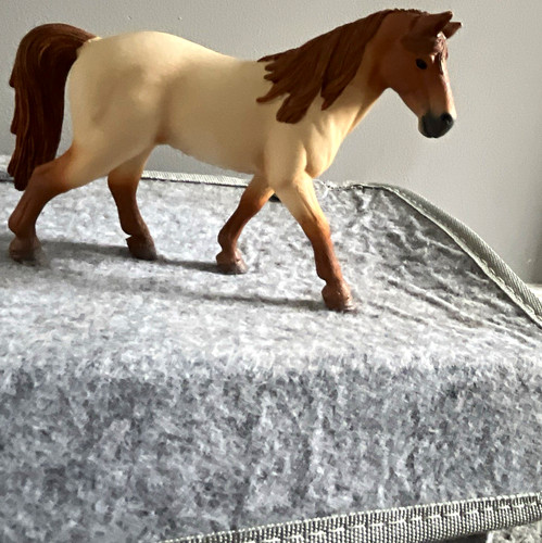 Schleich tennesse walking mare
