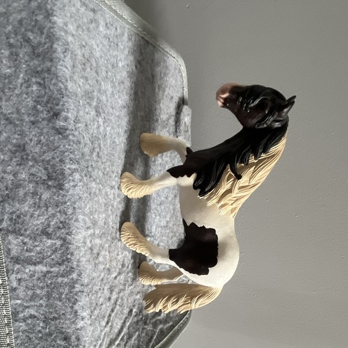 Schleich tinker stalion and - tinker,