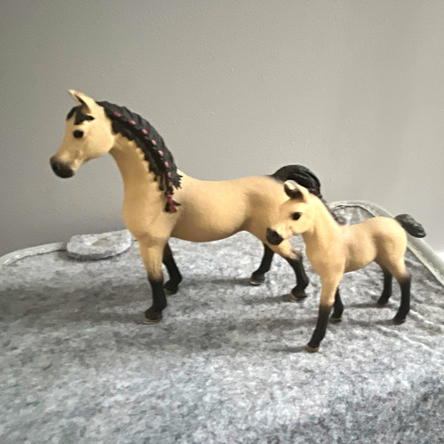 Schleich mare and-foal